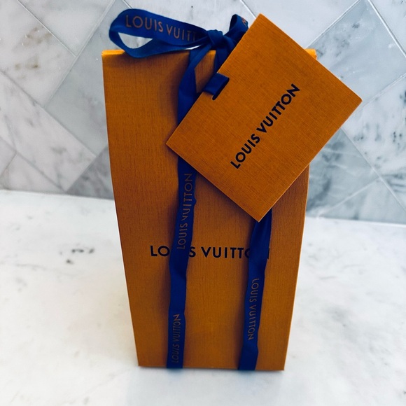 AUTHENTIC LOUIS VUITTON BOX WITH BAG AND RIBBON - Picture 5 of 5